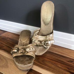 Gold Coach Faye O-Ring Wedges